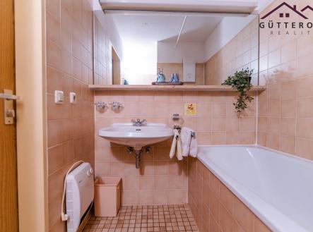 NZ8_1168-Enhanced-NR