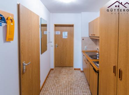 NZ8_1258-Enhanced-NR