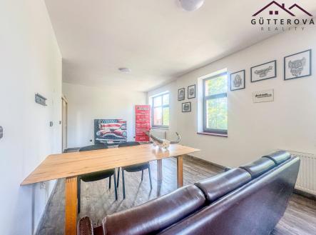 Pronájem kanceláře, 43 m²