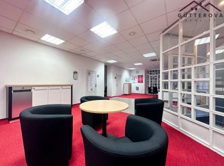 Pronájem kanceláře, 172 m²