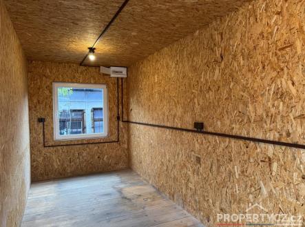 Pronájem skladovací prostor, 14 m²