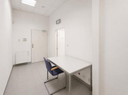 Pronájem obchodní prostory, 82 m²