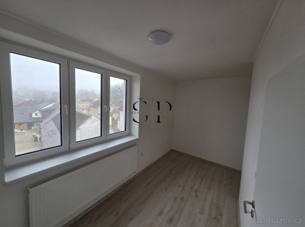Pronájem bytu, 1+1, 405 m²
