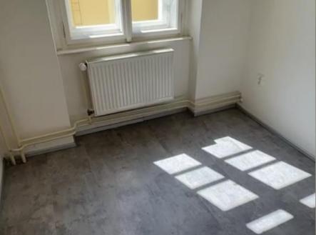Pronájem - kanceláře, 64 m²