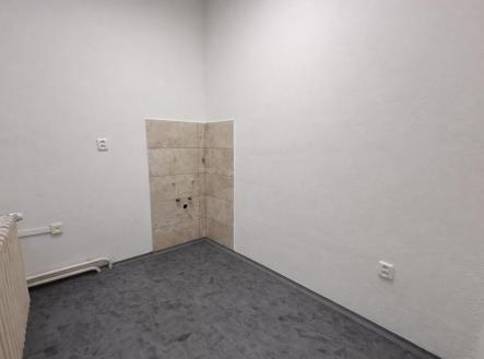 Pronájem kanceláře, 100 m²