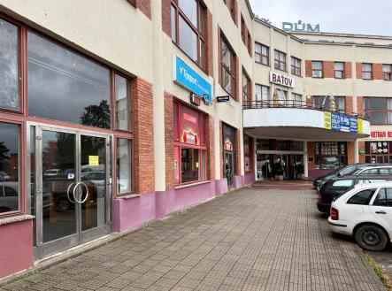 Pronájem - obchodní prostor, 140 m²