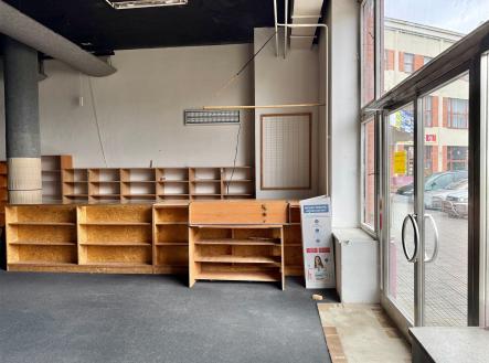 Pronájem - obchodní prostor, 140 m²
