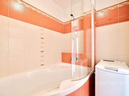 Pronájem bytu, 3+kk, 63 m²