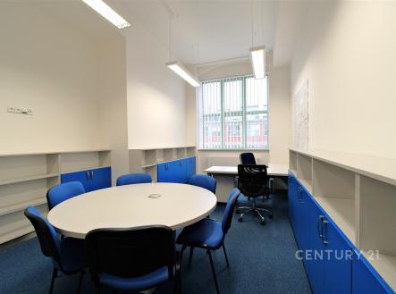 Pronájem kanceláře, 73 m²