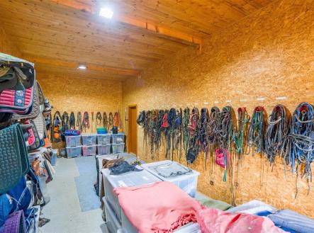 Prodej komerčního objektu, průmyslový areál, 160 m²