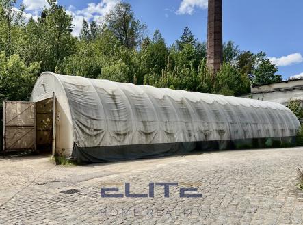 Pronájem komerčního objektu, sklad, 300 m²