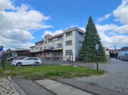 Pronájem - obchodní prostor, 76 m²
