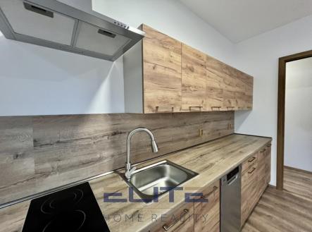 Pronájem bytu, 3+kk, 61 m²