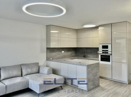 Pronájem bytu, 3+kk, 109 m²