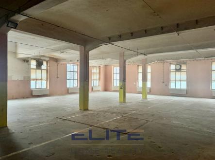 Pronájem komerčního objektu, sklad, 480 m²