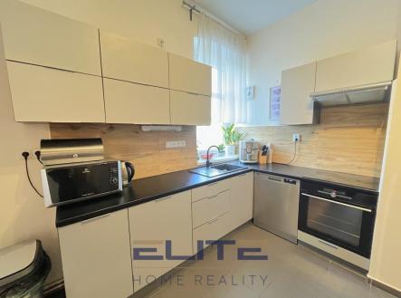 Prodej bytu, 3+kk, 85 m²