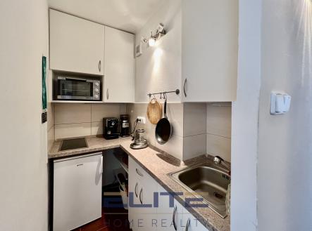 Pronájem bytu, 1+kk, 33 m²