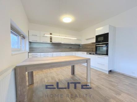 Pronájem bytu, 3+kk, 81 m²