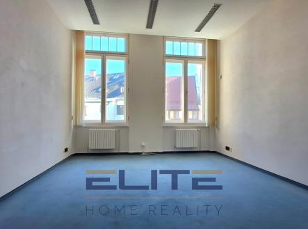 Pronájem kanceláře, 65 m²