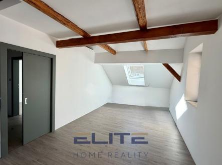 Pronájem bytu, 3+kk, 70 m²