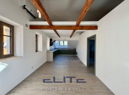 Pronájem bytu, 3+kk, 70 m²