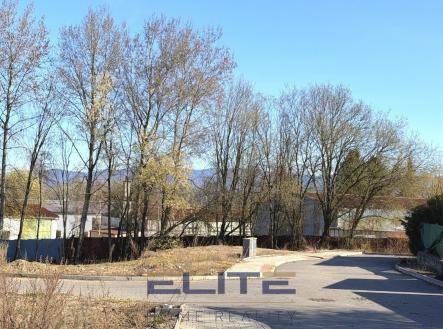 Prodej pozemku pro bydlení, 2 303 m²