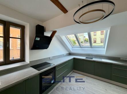 Pronájem bytu, 3+kk, 102 m²