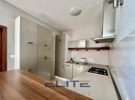 Pronájem bytu, 3+kk, 102 m²