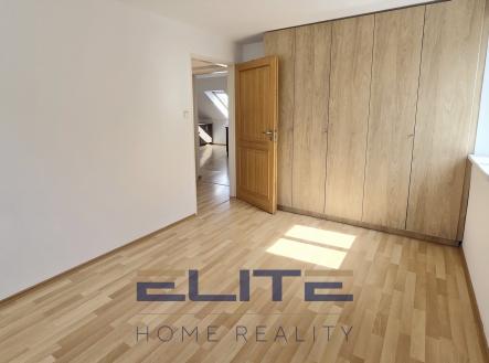 Pronájem bytu, 3+kk, 60 m²