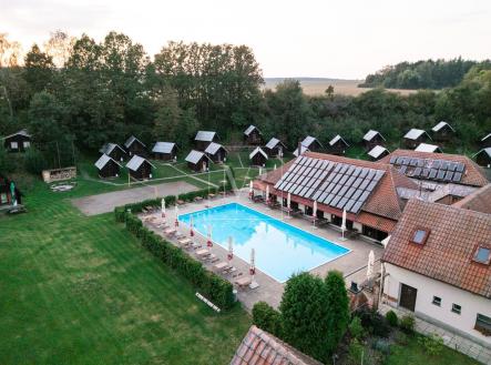 Prodej hotel, 1 795 m²