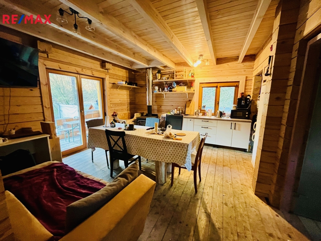 kuchyň s obývákem