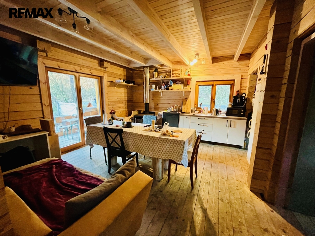 kuchyň s obývákem