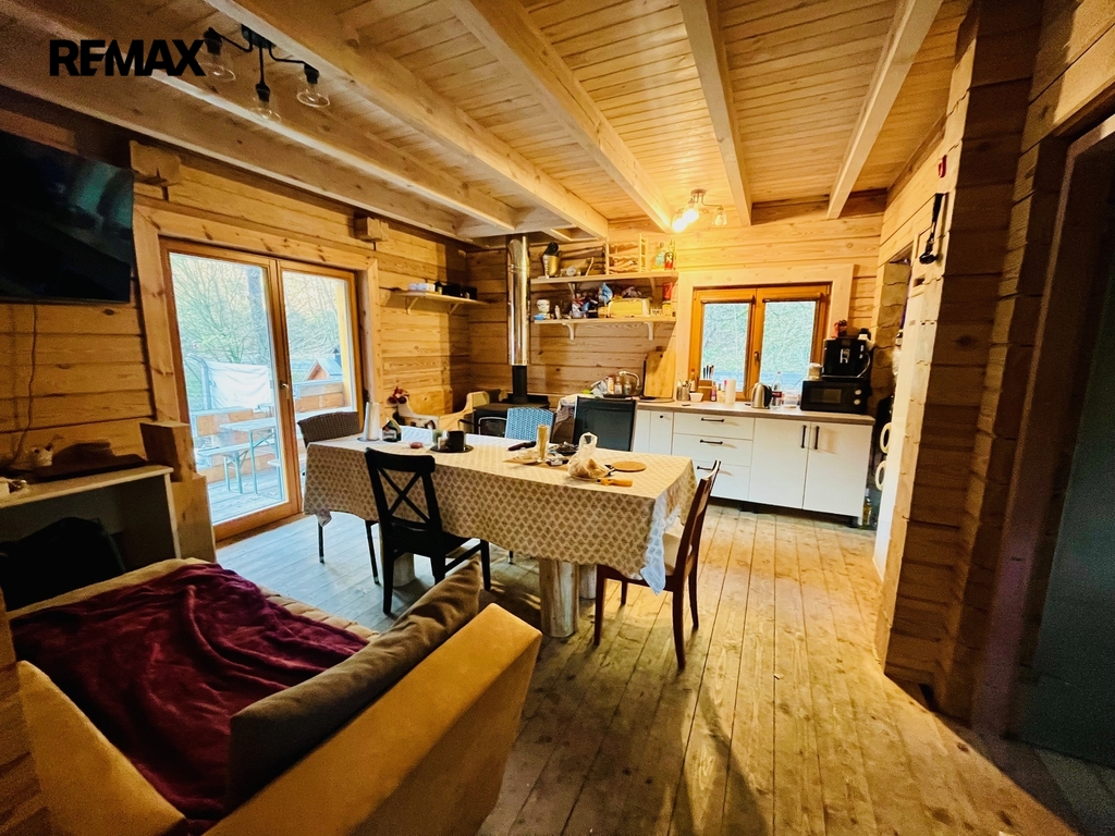 kuchyň s obývákem