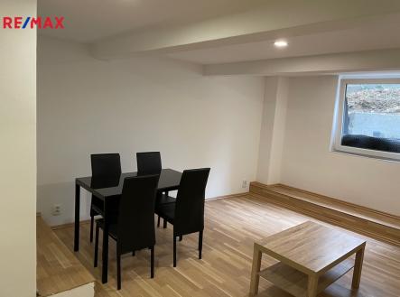 Pronájem bytu, 1+kk, 33 m²