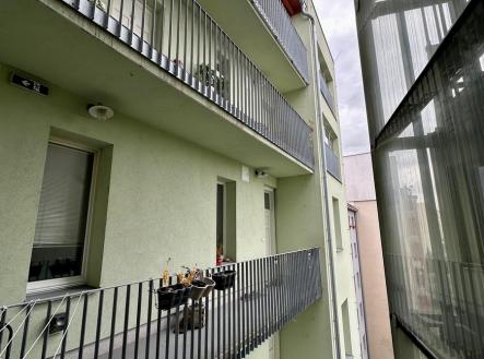 Pronájem bytu, 1+kk, 31 m²