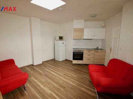 Pronájem bytu, 1+kk, 31 m²