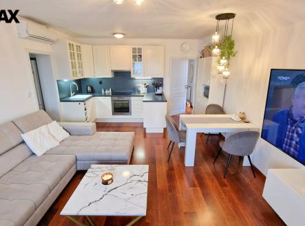 Pronájem bytu, 3+kk, 65 m²