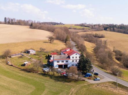 Prodej komerčního objektu, jiný, 930 m²