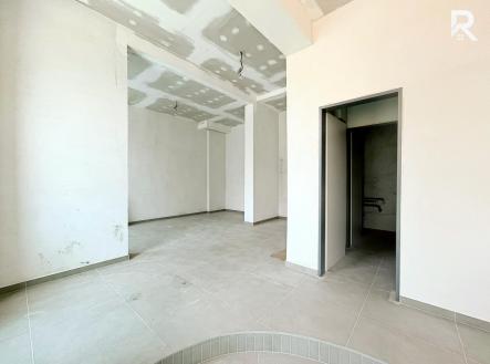 Pronájem - obchodní prostor, 33 m²