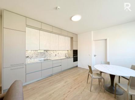 Pronájem bytu, 2+kk, 71 m²