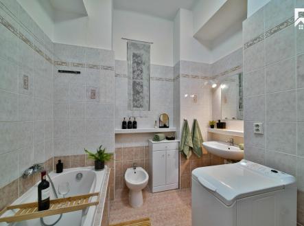 Pronájem bytu, 3+kk, 80 m²