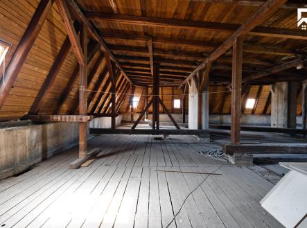 Prodej nájemního domu, 820 m²