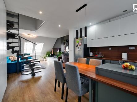 Pronájem bytu, 3+kk, 87 m²