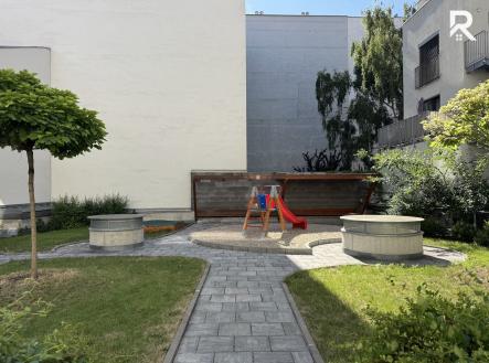 Pronájem bytu, 1+kk, 31 m²