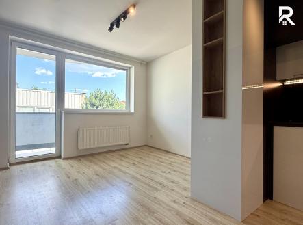 Pronájem bytu, 1+kk, 31 m²