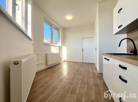 Pronájem bytu, 2+1, 42 m²