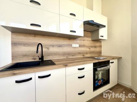 Pronájem bytu, 2+1, 42 m²