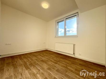 Pronájem bytu, 2+1, 42 m²