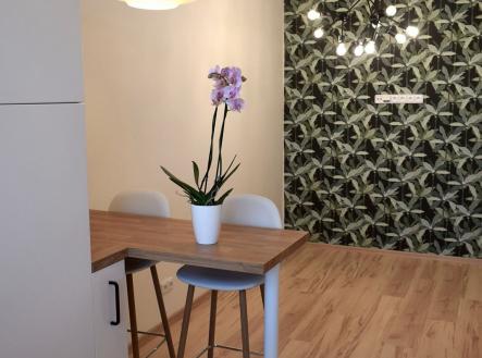Pronájem bytu, 2+kk, 42 m²