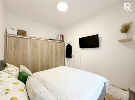 Pronájem bytu, 2+kk, 57 m²